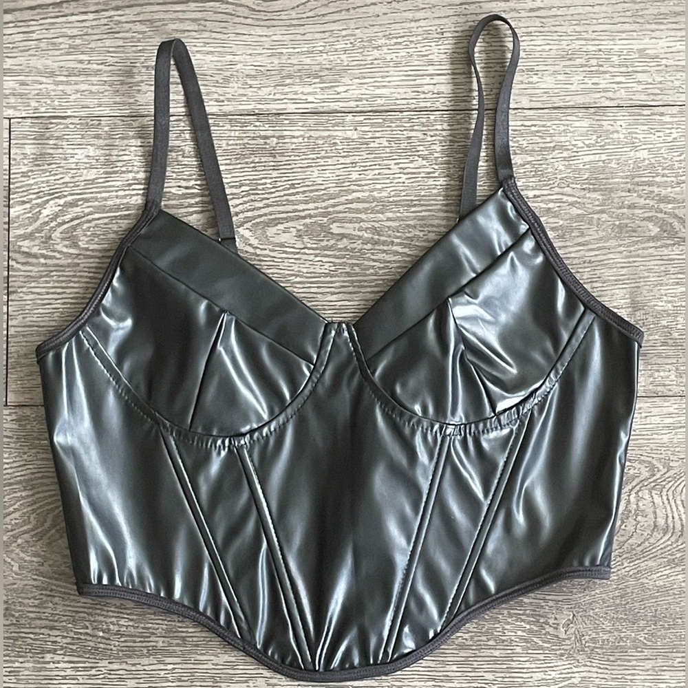 Black leather tank top | One size